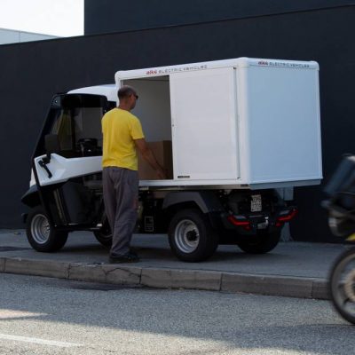 alke-delivery-van